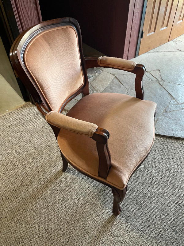 Antique Chair in Chairs & Recliners in Owen Sound - Image 3