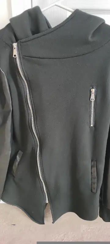 Asymmetrical Sweaters in Men's in Mississauga / Peel Region - Image 5