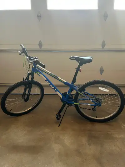 CCM Hardline Youth Hardtail Mountain Bike,21-Speed, 24-in, View more