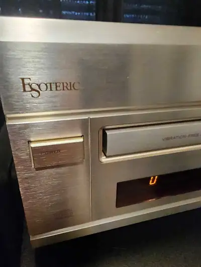 Esoteric P700 and D700, View more