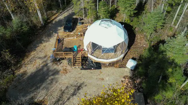 Dome and Spa on the Lake in Manitoba in Canada - Image 3