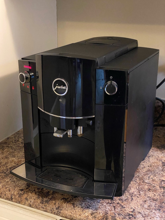 Jura D6 Coffee/Espresso Machine in Coffee Makers in Ottawa
