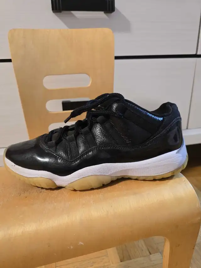 Jordan 11 low size 8.5 in Men's Shoes in Mississauga / Peel Region - Image 3