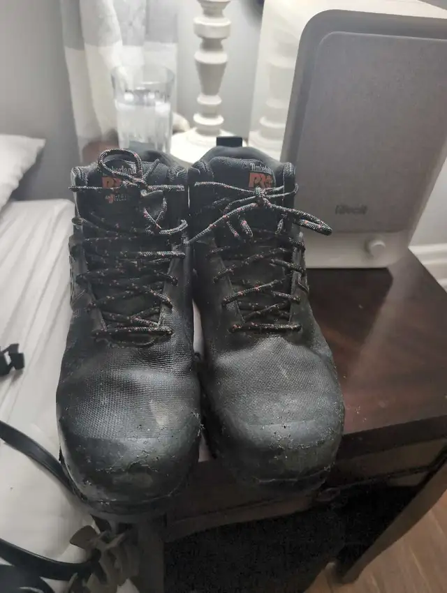 Timberland PRO work boots size 10.5 in Men's Shoes in Oshawa / Durham Region - Image 4