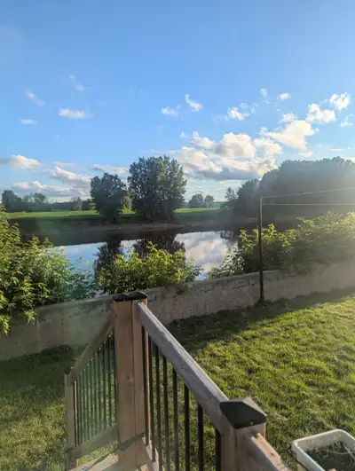 Maison à louer au bord de la rivière Bécancour. Disponible le 1 août Endroit tranquille à 10 km du p...