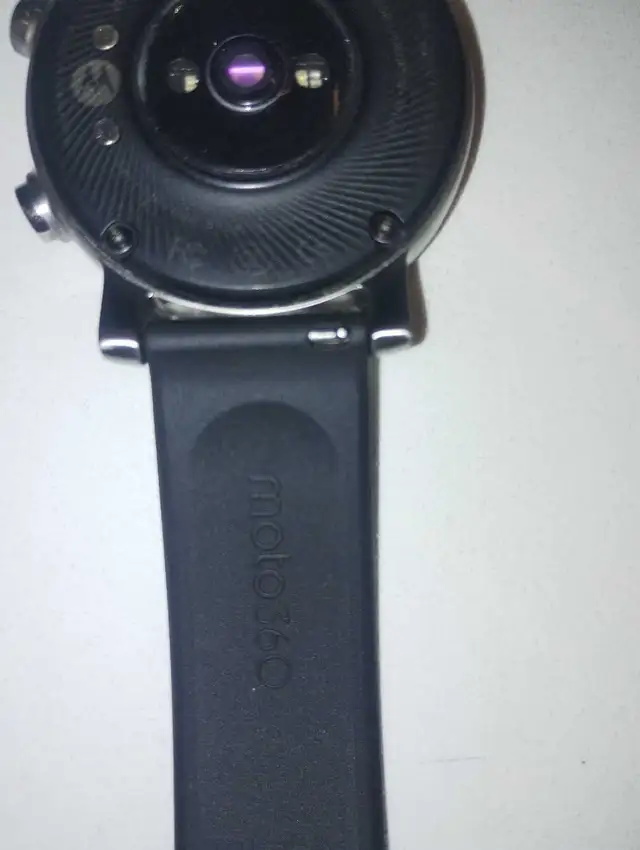 Moto 360 gen 3 smart watch in General Electronics in City of Toronto - Image 9