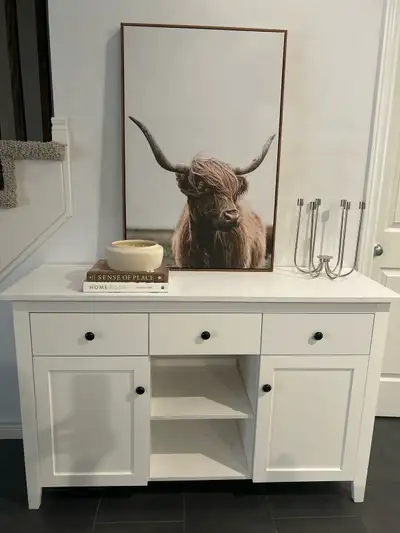 Beautiful Structube sideboard Smoke free/pet free Pick up only