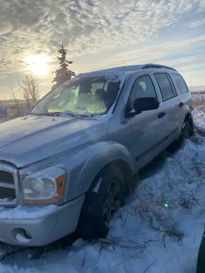 2005 Dodge durango with the 5.7, Lots of quality parts remain on this vehicle including the engine a...