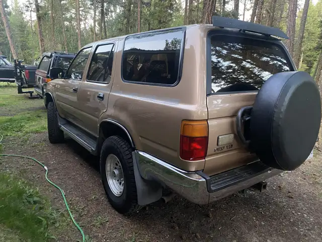 1991 Toyota 4Runner in Cars & Trucks in 100 Mile House - Image 4