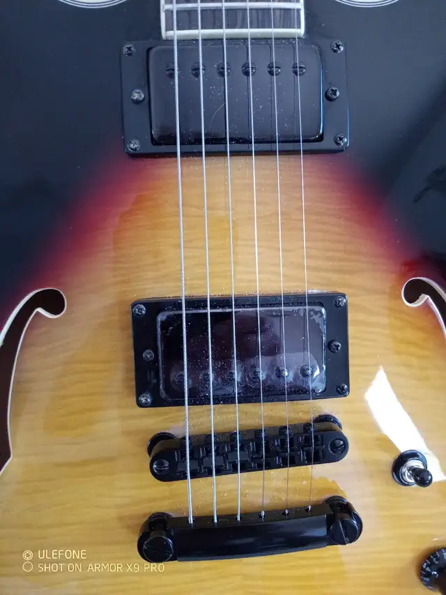 New electric guitar-hollow body in Guitars in Kingston - Image 6