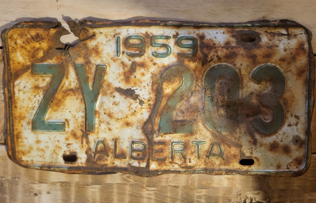 Vintage Alberta license plates 1958 1959 1971 1972 1974 1975 in Other Parts & Accessories in Strathcona County - Image 2