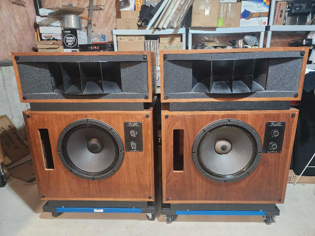 Wanted 70s and 80s vintage stereo equipment in Stereo Systems & Home Theatre in Markham / York Region - Image 2