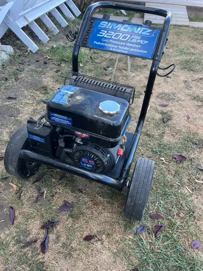 Gas pressure washer for parts or repair, it was running but needs the carb cleaned or replaced won’t...