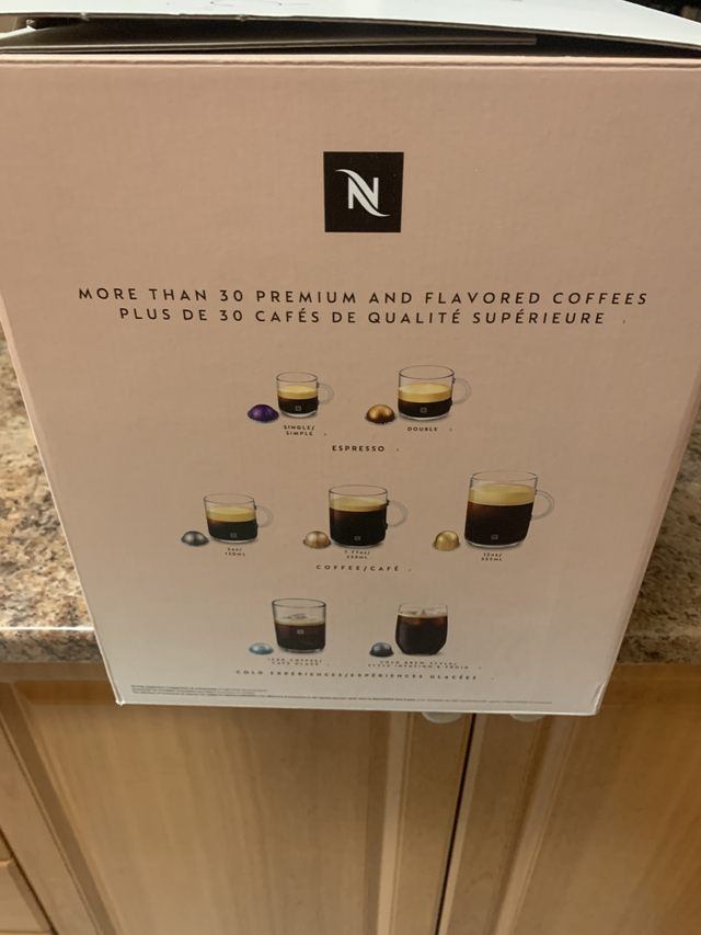 Nespresso Coffee / Expresso Machine in Coffee Makers in Kingston - Image 7