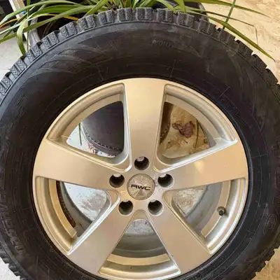 Set of 4 Winter tires and rims 245/65R17 used on a 2015 Toyota Hylander. Recently bought another veh...