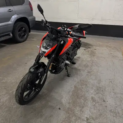 This pre-owned CFmoto 300NK come with 5years warranty. Just got the bike brand new this season but l...