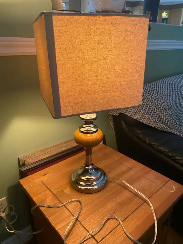 Modern Metal w Wood Look Working Table / Side Lamp - 24” high  in Indoor Lighting & Fans in Oakville / Halton Region - Image 2