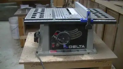 Delta 10" table saw, View more