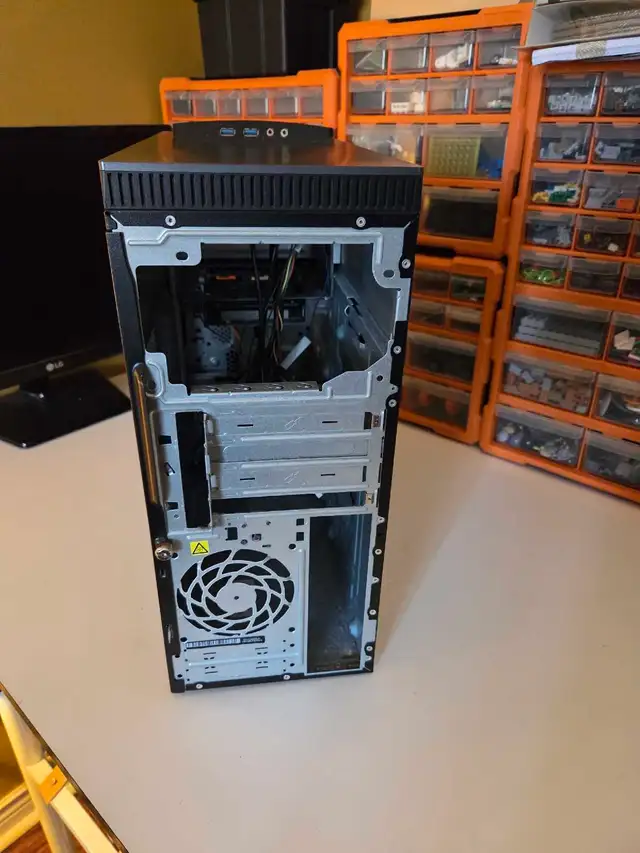 Old PC Cases in Other in London - Image 4