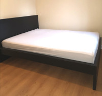 Queen Bed Set for $400