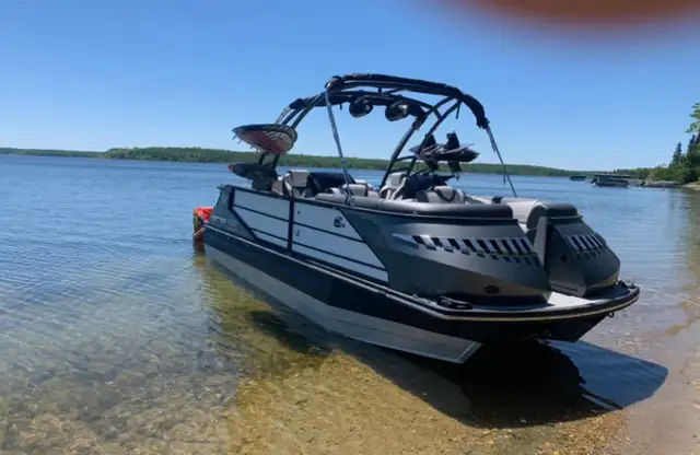 2021 Montara Surf Boss in Powerboats & Motorboats in Regina - Image 4