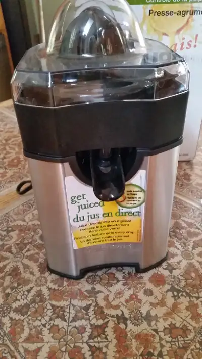 Cuisinart pulp control citrus juicer - NEW, View more