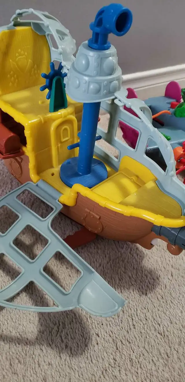 Fisher-Price Rescue Heroes Airplane and submersible in Toys & Games in Oakville / Halton Region - Image 4