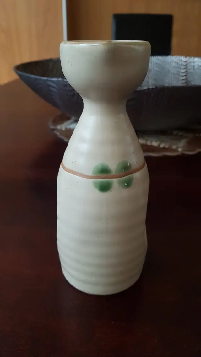 Sake Bottle64540184532481120