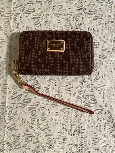 New Michael Kors Zip around Women’s Wallet , View more