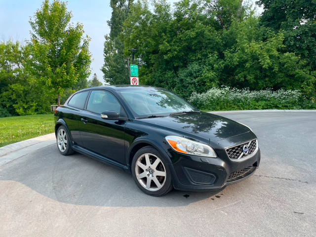 2012 Volvo C30 T5 - 211 000 km dans Autos et camions  à Ville de Montréal - Image 2