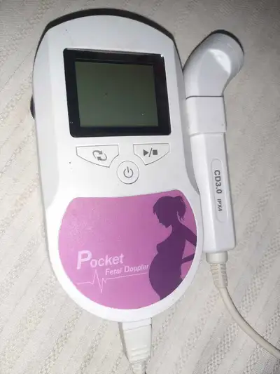Ce Doppler fœtal de poche Contec est un appareil pratique pour écouter le rythme cardiaque de votre...