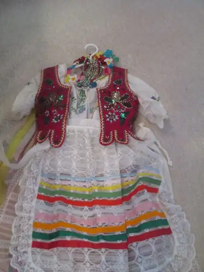 Polish (Krakovian) Folk Dress - young girl, View more