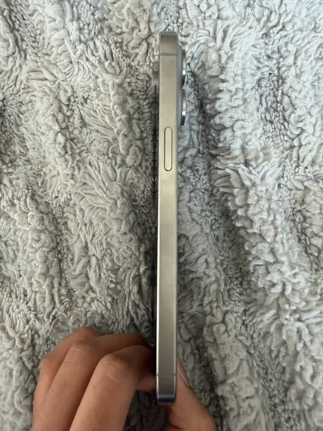 Iphone 15 Pro Max - Used in General Electronics in Mississauga / Peel Region - Image 4