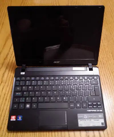Compact updated and upgraded Acer One laptop, View more