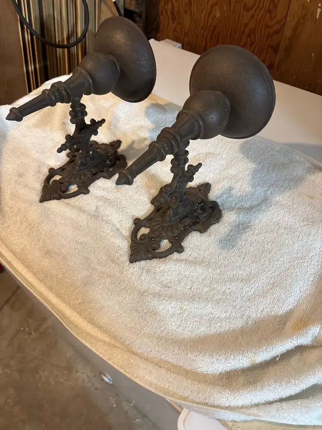 wall sconces  in Home Décor & Accents in Ottawa - Image 2