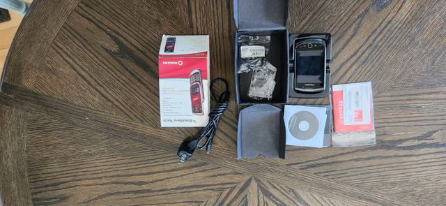 Blackberry torch nine eighty unlocked in Cell Phones in Chatham-Kent