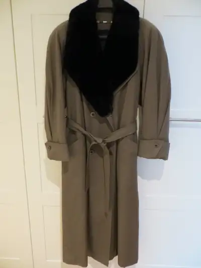 MANTEAU POUR FEMMES – 2 EN 1 – GRANDEUR MEDIUM, View more