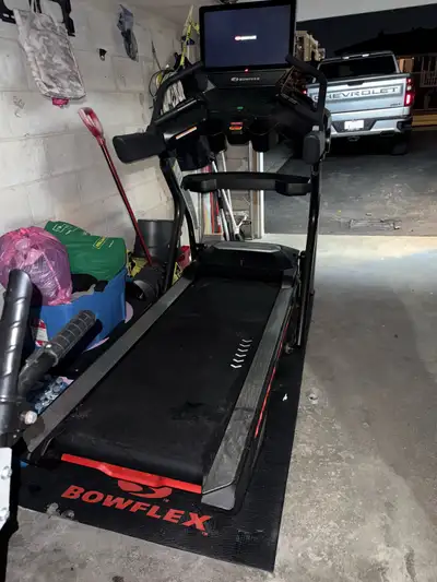 Barely used, new condition. Bought new in 2020-2021.