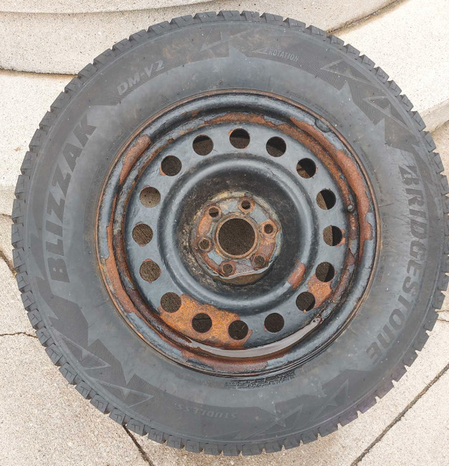 winter tires 235/70/R17 Bridgestone in Tires & Rims in Stratford