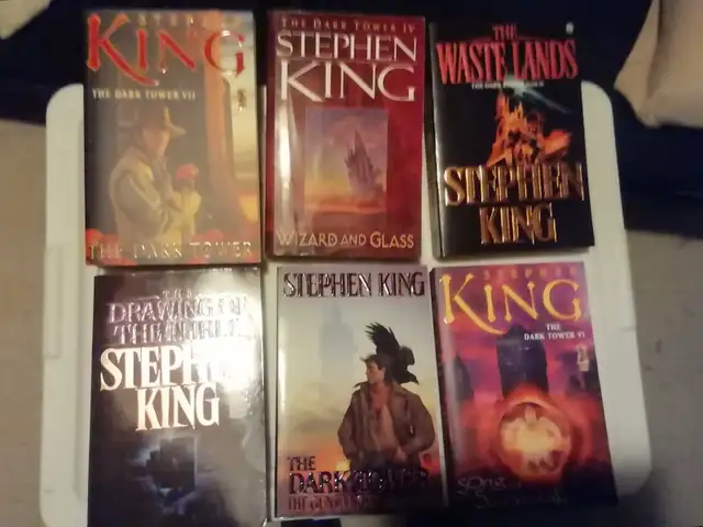 Stephen King books in Fiction in St. Catharines - Image 5