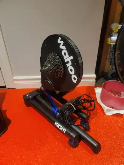 Wahoo Kickr Trainer with Zwift Core and control, View more