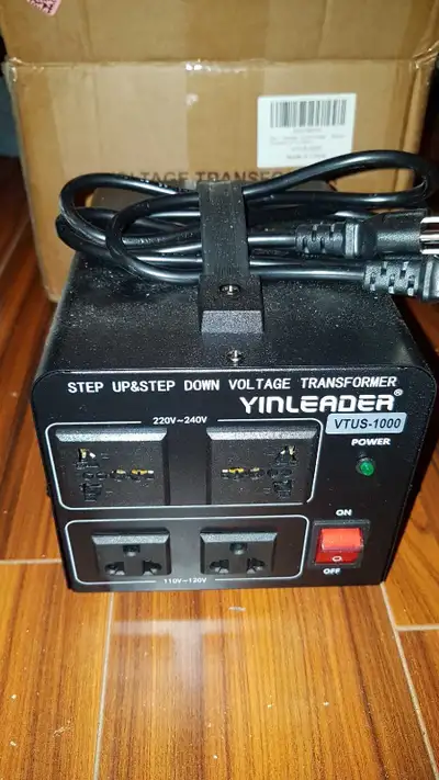 Yinleader VTUS-1000 Voltage Transformer, View more