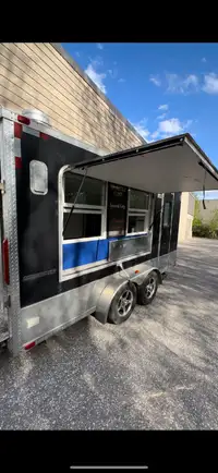 Food trailer in excellent condition 7x16 all aluminium.
