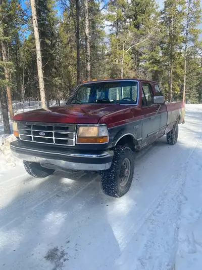 94 f250 turbo diesel. With trailer brakes Motor and turbo have 161km on it New parts Glow plugs+rela...