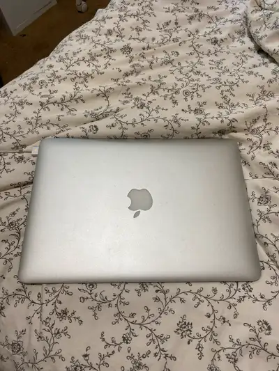 Mac Book Air 2017 (model A1466), View more