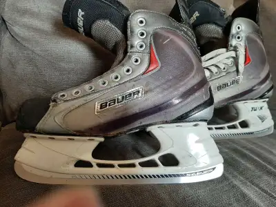 Men's Bauer Vapor Hockey Skates Size 7.5, View more