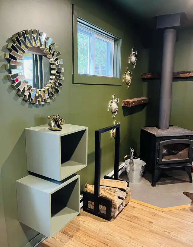 enchanting cottage on Fiddler Lake in Quebec in Canada - Image 6