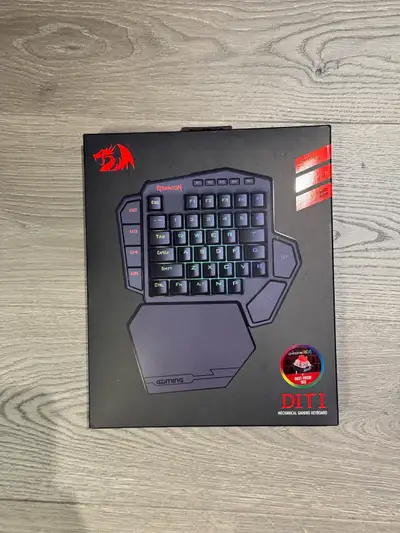 RedDragon K585 gaming keypad Used 2 times, just can’t get used to it. Selling for $50 OBO No trades