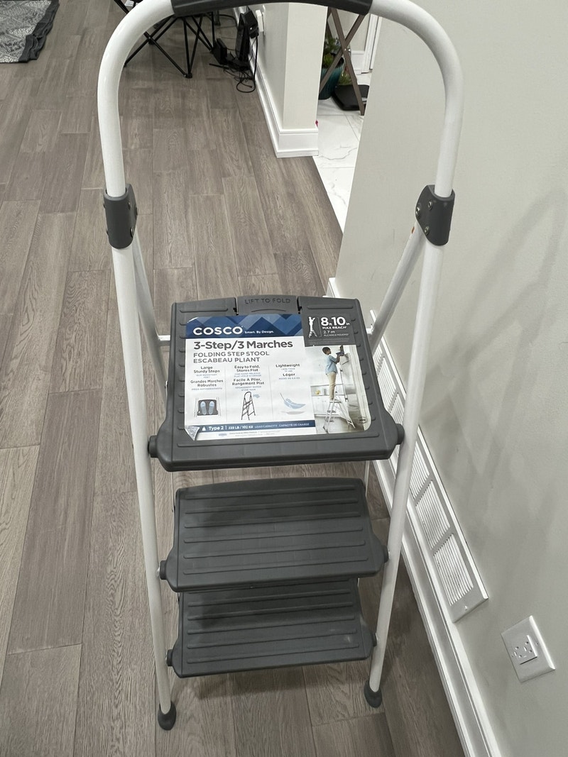 Folding step stool Ladders & Scaffolding Kitchener / Waterloo Kijiji