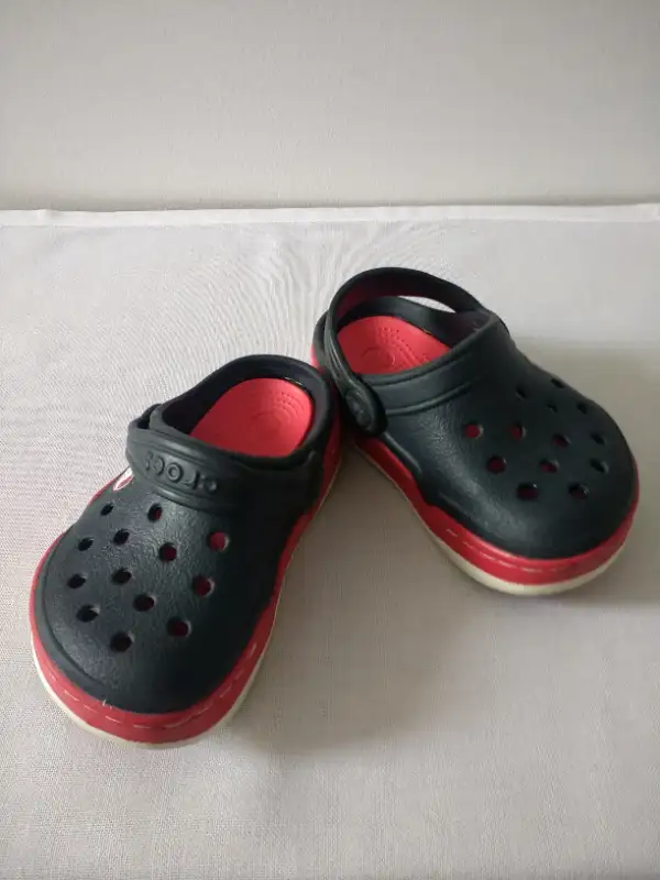 Toddler Classic Clog Crocs Size 6-7